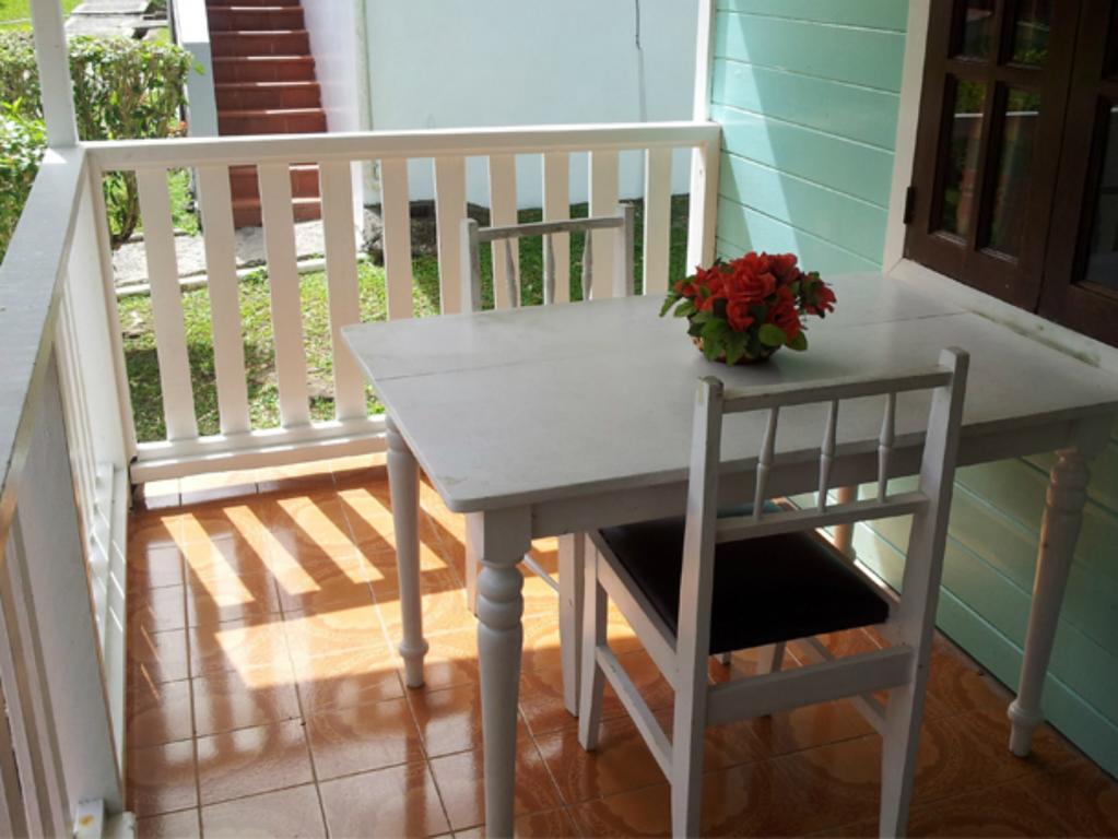 Chez Ophelia Cottage Apartments Roseau Phòng bức ảnh