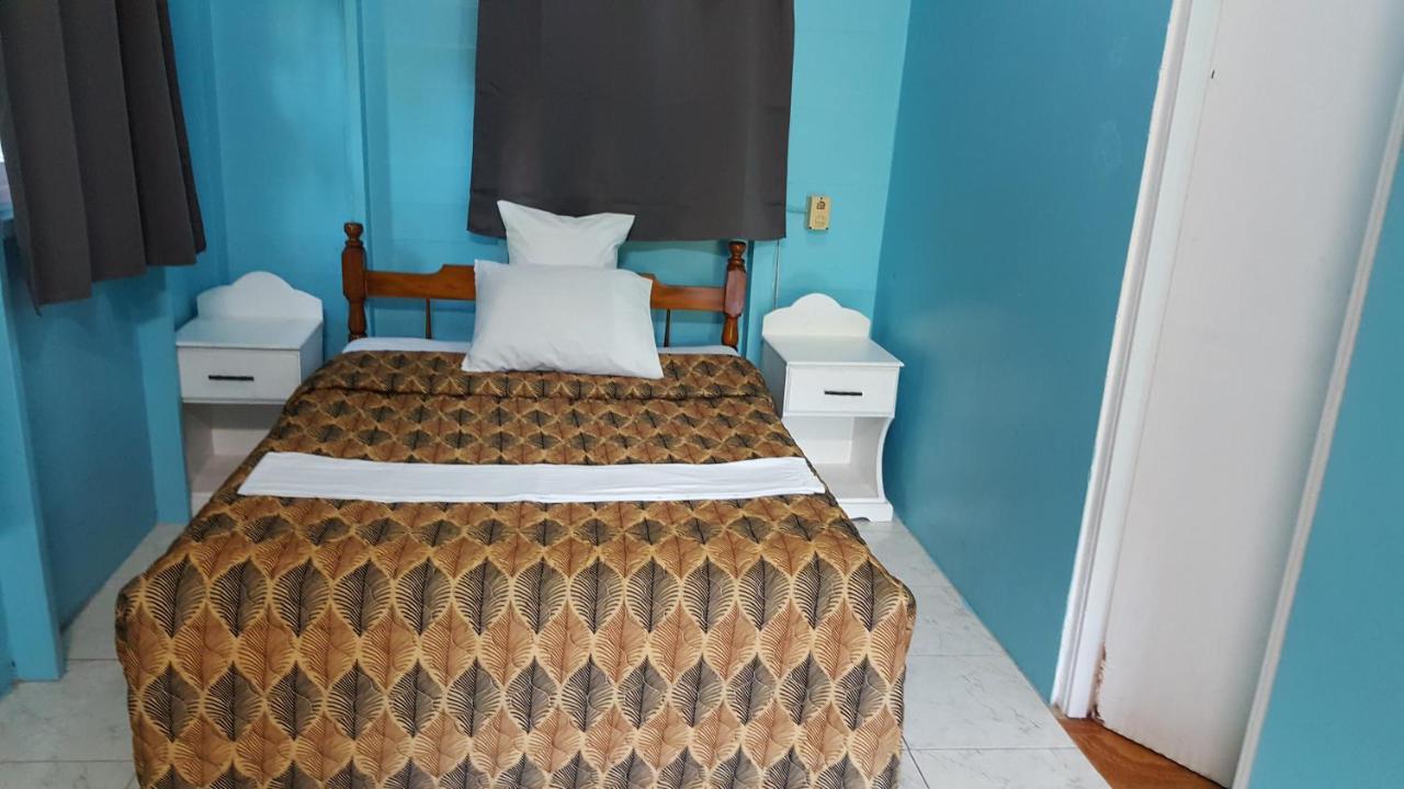 Chez Ophelia Cottage Apartments Roseau Ngoại thất bức ảnh